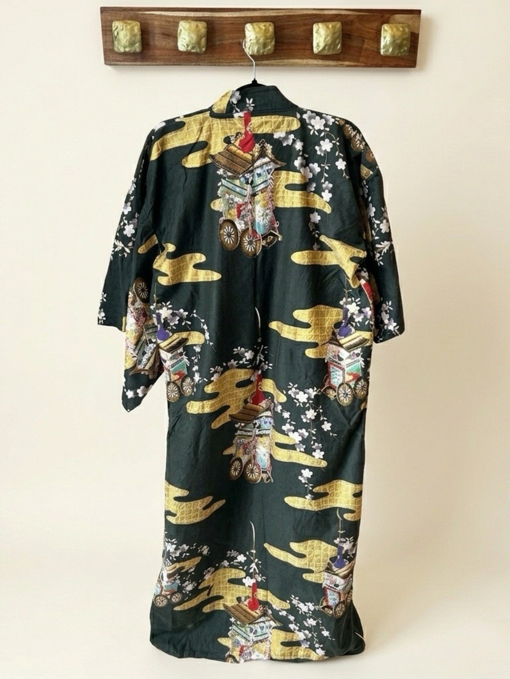 Japanese-made Cotton Kimono Robe Art-Print Cart Dark Green and Gold Motif